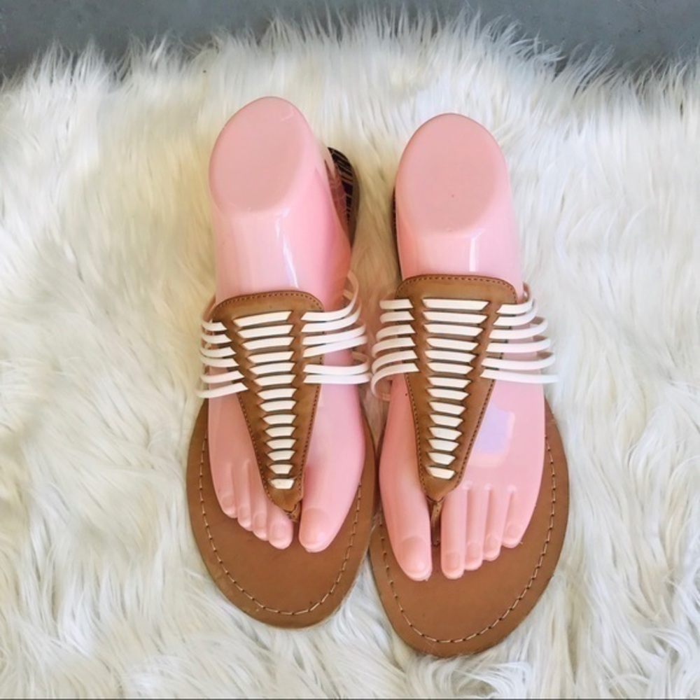 Dolce Vita white sandal size 9.5